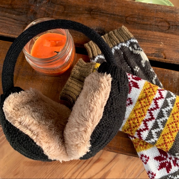 ✨CABLE KNIT + FAUX FUR EAR MUFFS✨ - Picture 3 of 6